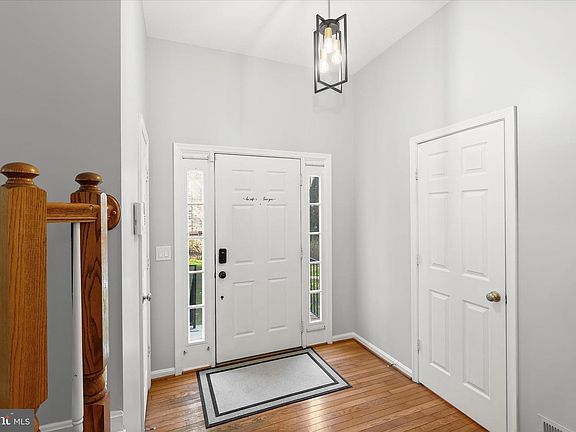 3rd image of 11936 Thurloe Dr