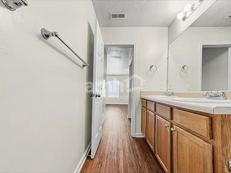417 Magna Dr — Photo 10