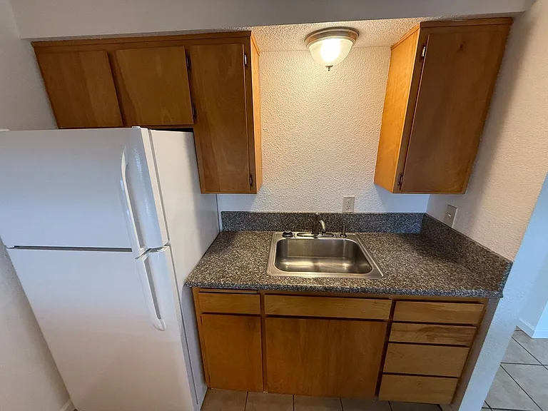 1015 5th Ave SW #13 — Photo 6