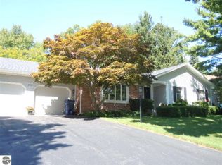 709 Quail Ridge Dr, Traverse City, MI 49686