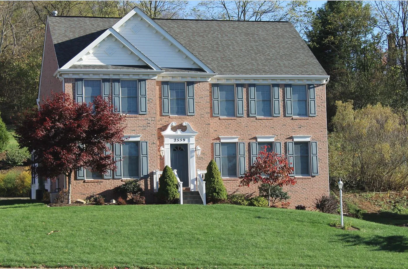 2559 Forest Brook Dr photo 1