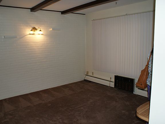 2nd image of 17572 Lake Shore Blvd APT 302