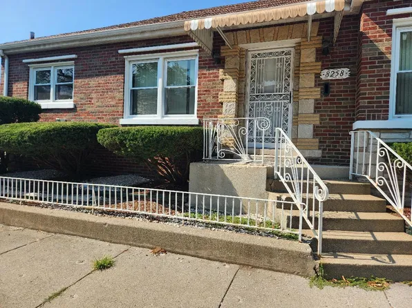 (undisclosed Address), Chicago, IL 60619