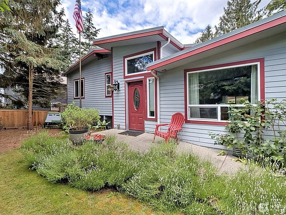 2nd image of 18701 10th Avenue NE