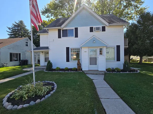 237 1st Ave, Adell, WI 53001