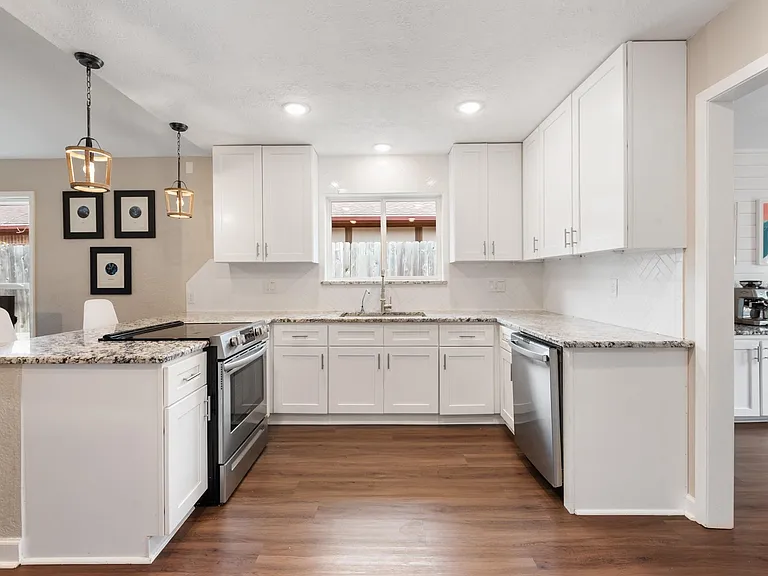 2907 Broadmoor Dr — Photo 39