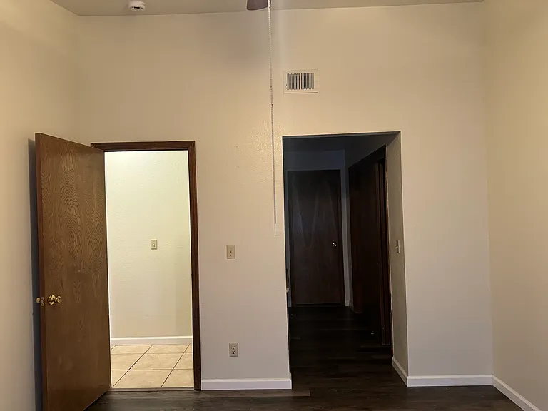 339 Acacia St #D — Photo 11