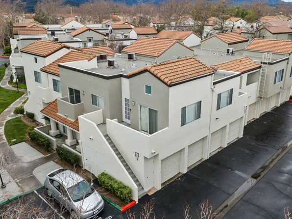 24491 Valle Del Oro Unit 201, Santa Clarita, CA 91321