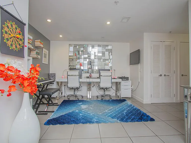 1441 9th Ave #206 — Photo 8