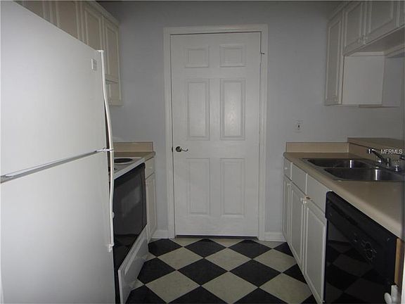2nd image of 800 S Dakota Ave APT 309