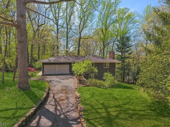 8 Rockledge Trail, Chatham Twp., NJ 07928