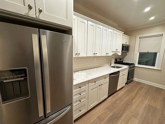 3rd image of 254-22 Northern Blvd E #2
