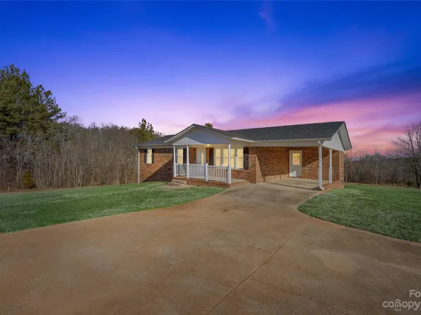 405 Sandy Run Church Rd, Mooresboro, NC 28114