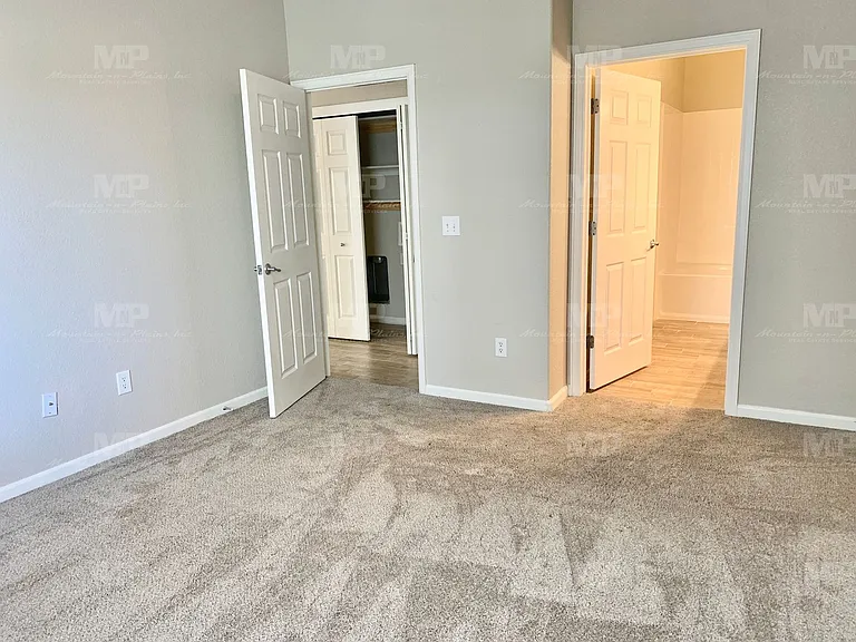 4825 Hahns Peak Dr #104 — Photo 10