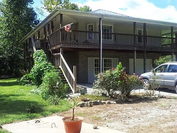 3rd image of 420 Redden Trl