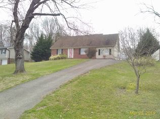 226 Westridge Dr, King, NC 27021