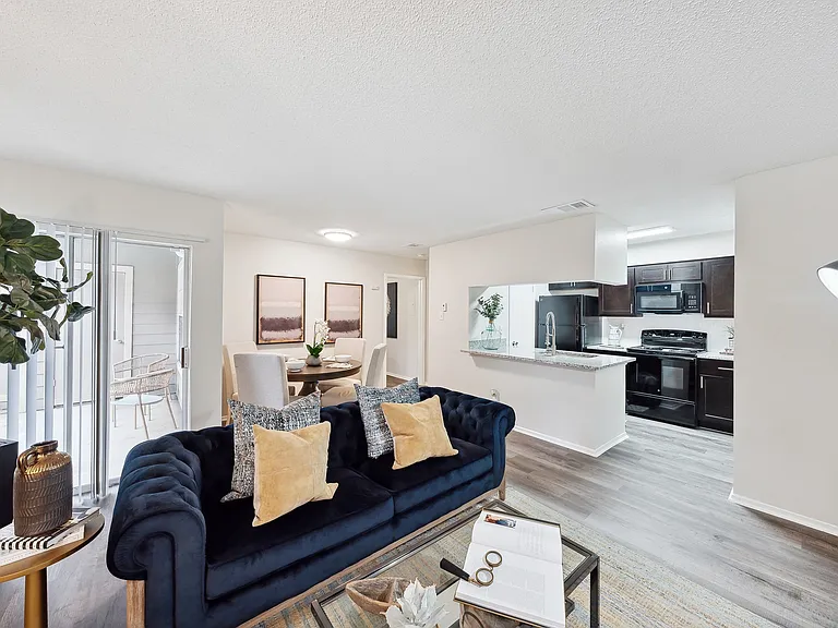 Altamonte Apartments — Photo 23