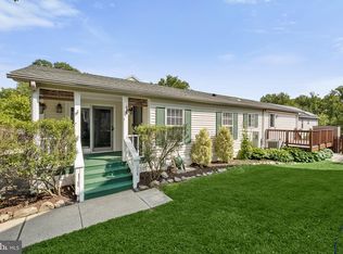 6448 Woodland Forest Dr, Elkridge, MD 21075