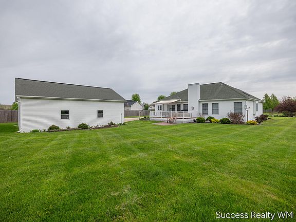 3rd image of 27836 Manchester Cir