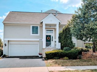 1057 Savoy Ct, Elk Grove Village, IL 60007