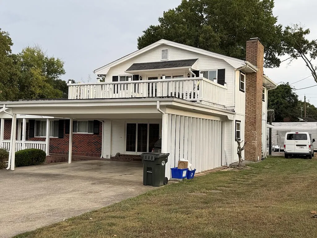 1 bed, 1200 sqft, $1,200 — Photo 2
