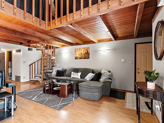 5th image of 17960 Royal Oak Ct #3S