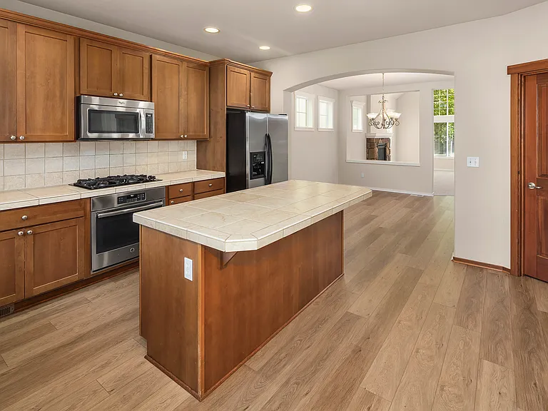 3450 NE Madison Way — Photo 7