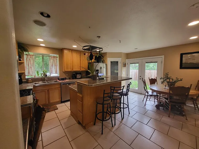 16305 Carlisle St #A — Photo 10