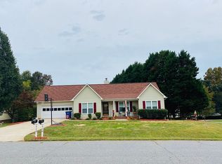713 Painted Feather Ln NW, Conover, NC 28613