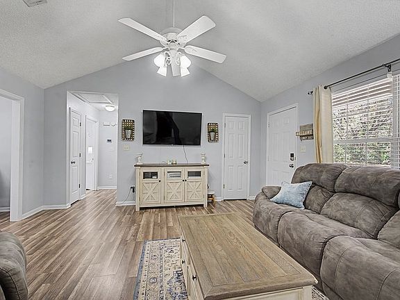 2nd image of 219 1st Rd