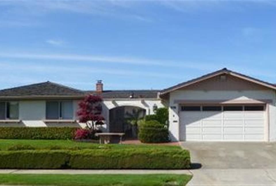 1st image of 8061 Phaeton Dr