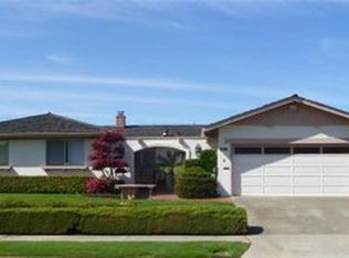 8061 Phaeton Dr, Oakland, CA 94605