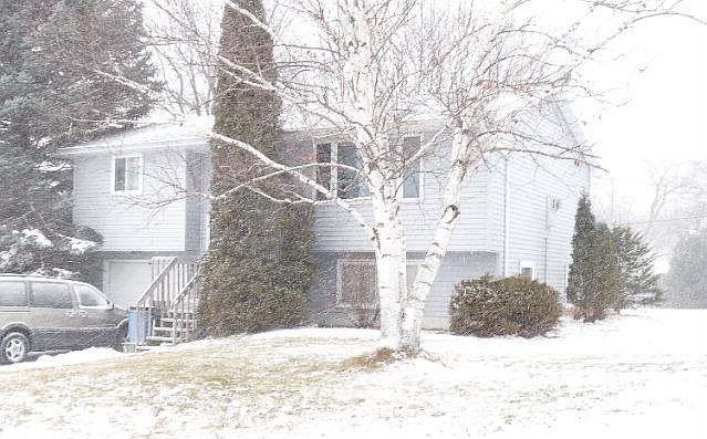 1st image of 117 N 12th Ave