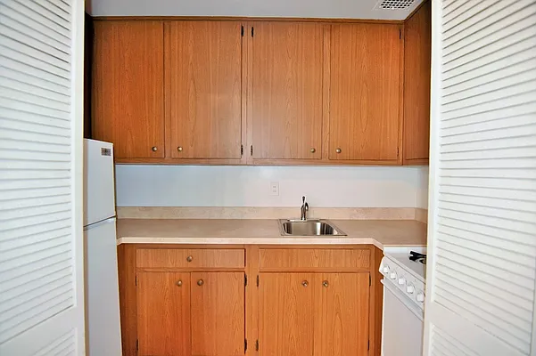 Rented by Balass Ralph, LREB | media 25