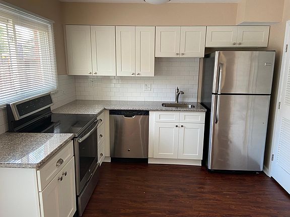2nd image of 29 Charleston Sq #53