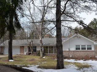 W270S3641 Merrill Hills Rd, Waukesha, WI 53189