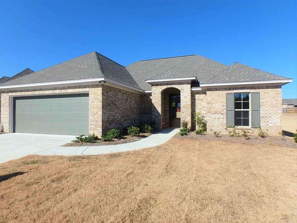 1st image of 125 Woodscape Dr