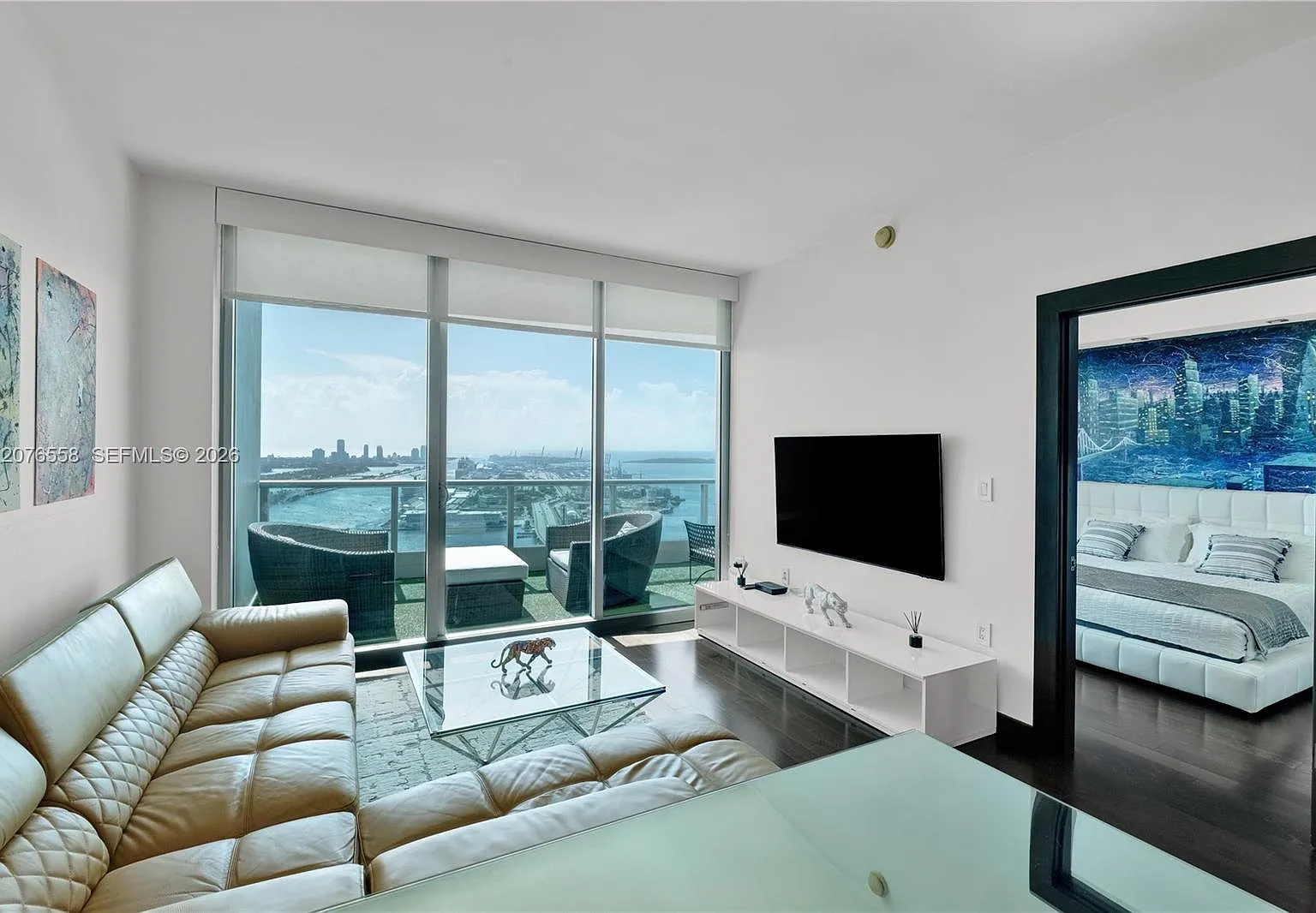 900 Biscayne Bay Condo — Photo 1