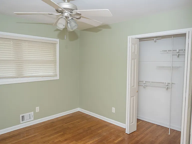 2945 Harcourt Dr — Photo 19
