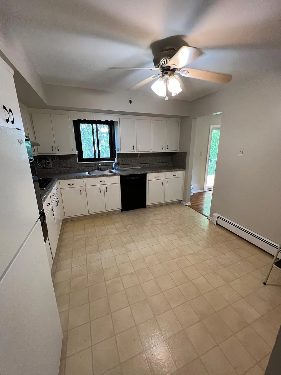 Building Photo - 429 10th St #2