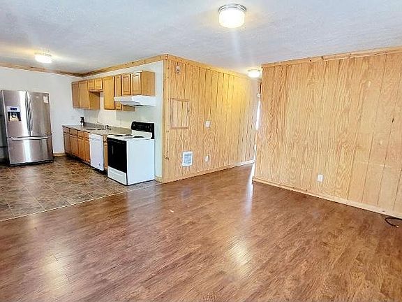 4th image of 713 Naomi St
