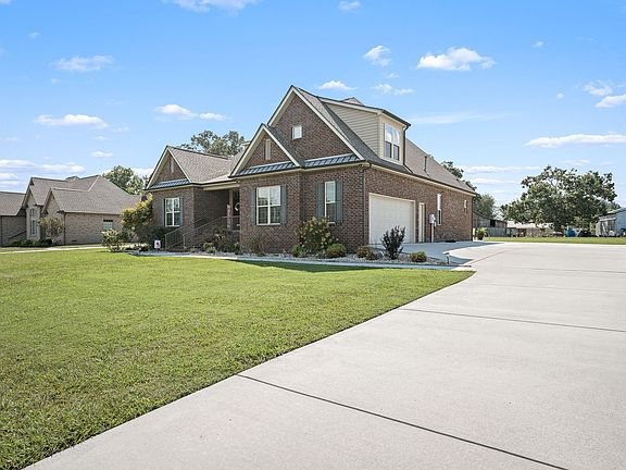 2nd image of 41 Wellington Dr