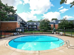 2425 County Road C2 W #125, Saint Paul, MN 55113