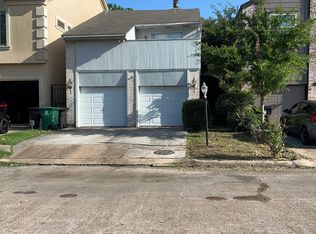 10725 Boardwalk St, Houston, TX 77042