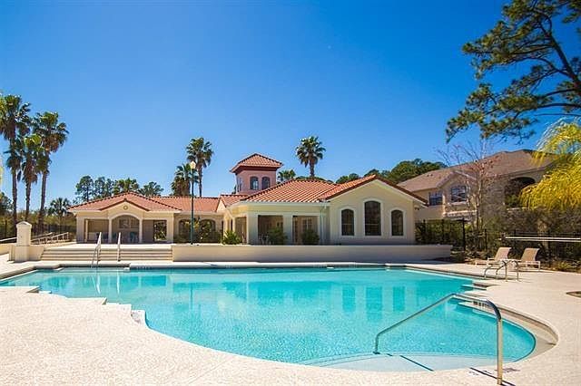 Clubhouse Pool- Heated Salt Water