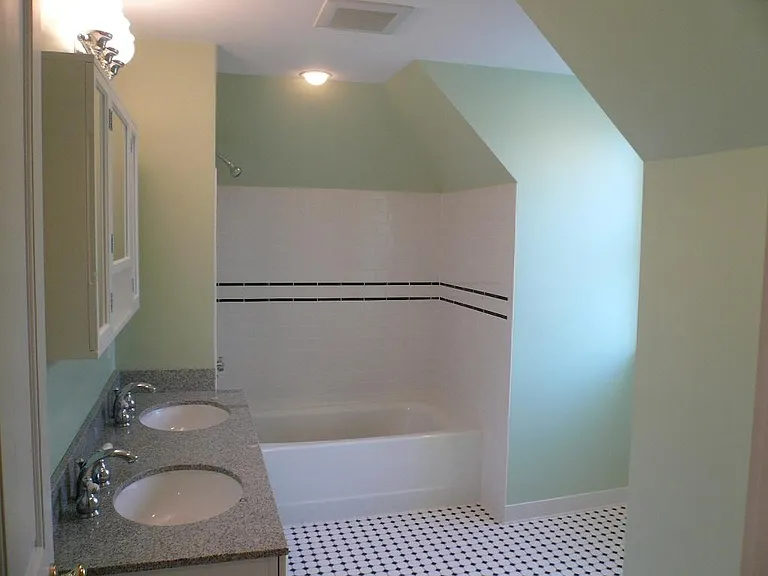 377 Essex St #C — Photo 5