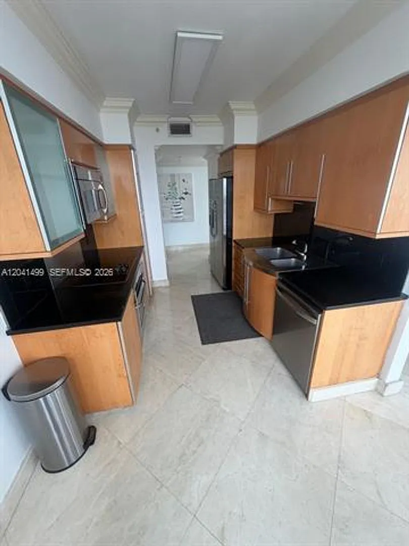 6365 Collins Ave cu-1707, Miami Beach, FL 33141 — Photo 1