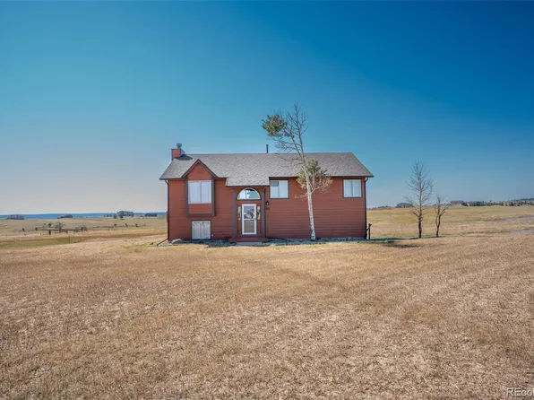 38801 Newport Lane, Elizabeth, CO 80107