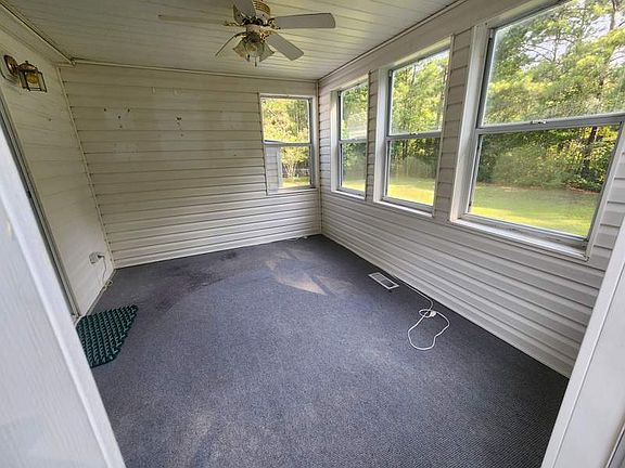 4th image of 1029 Palm Dr #283