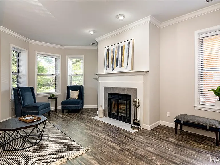 4250 Lindell Blvd #A — Photo 4